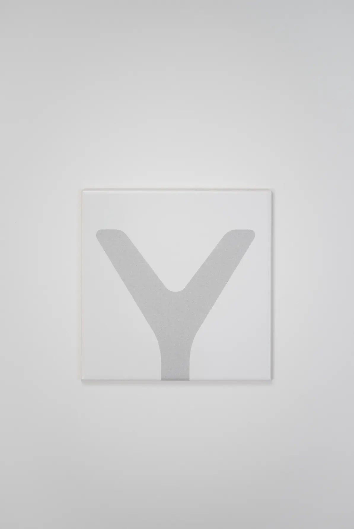 Pattern Clay Originals 4 ceramic tile by Clay in soft grey Y-shaped design – on sale at Clay